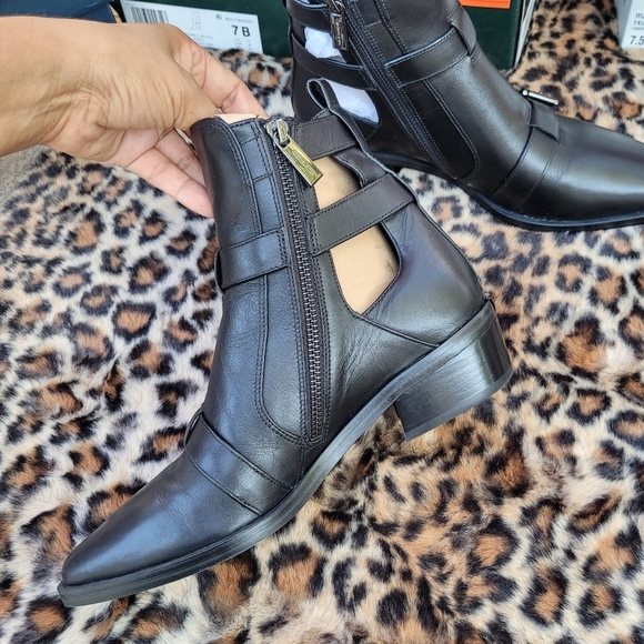 Michael Kors Radley Black Leather Pointed Toe Boots Sz 6.5 - Picture 3 of 16